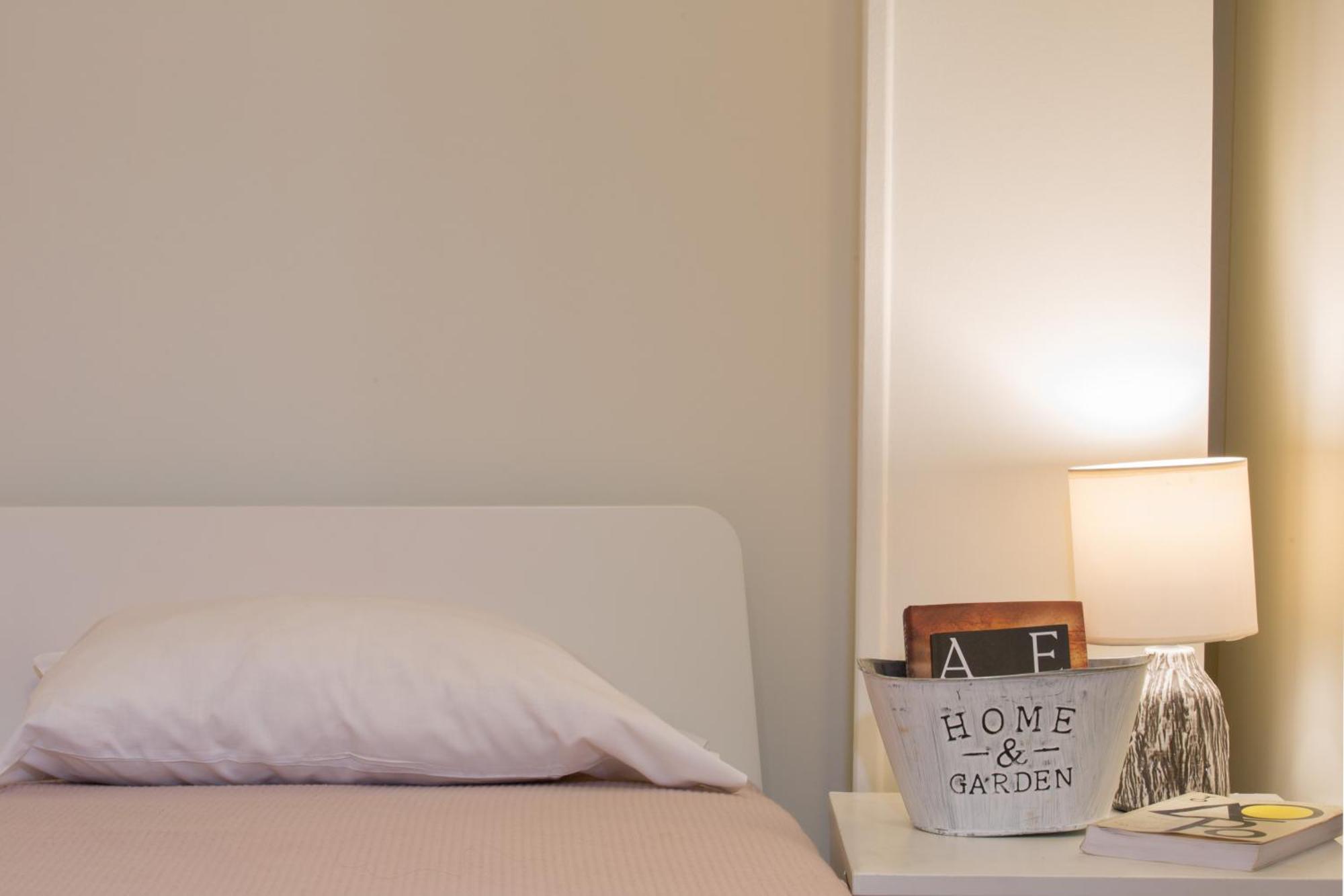 אתונה Downtown Quiet Apartment On A Pedestrian Street מראה חיצוני תמונה